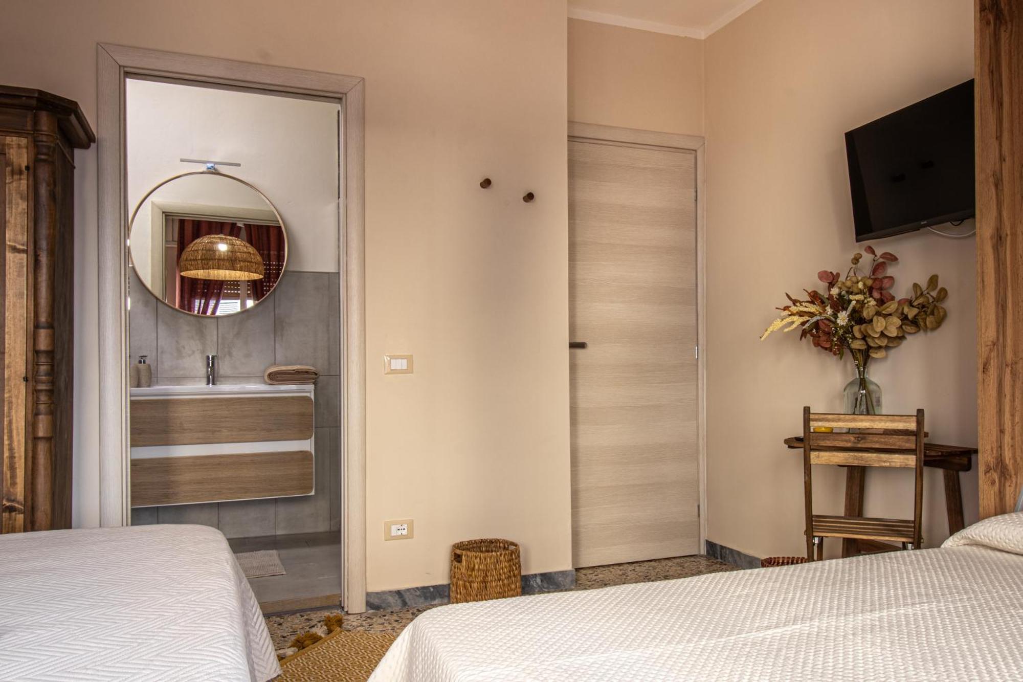 L'Erika In Citta Hotel Ливорно Екстериор снимка