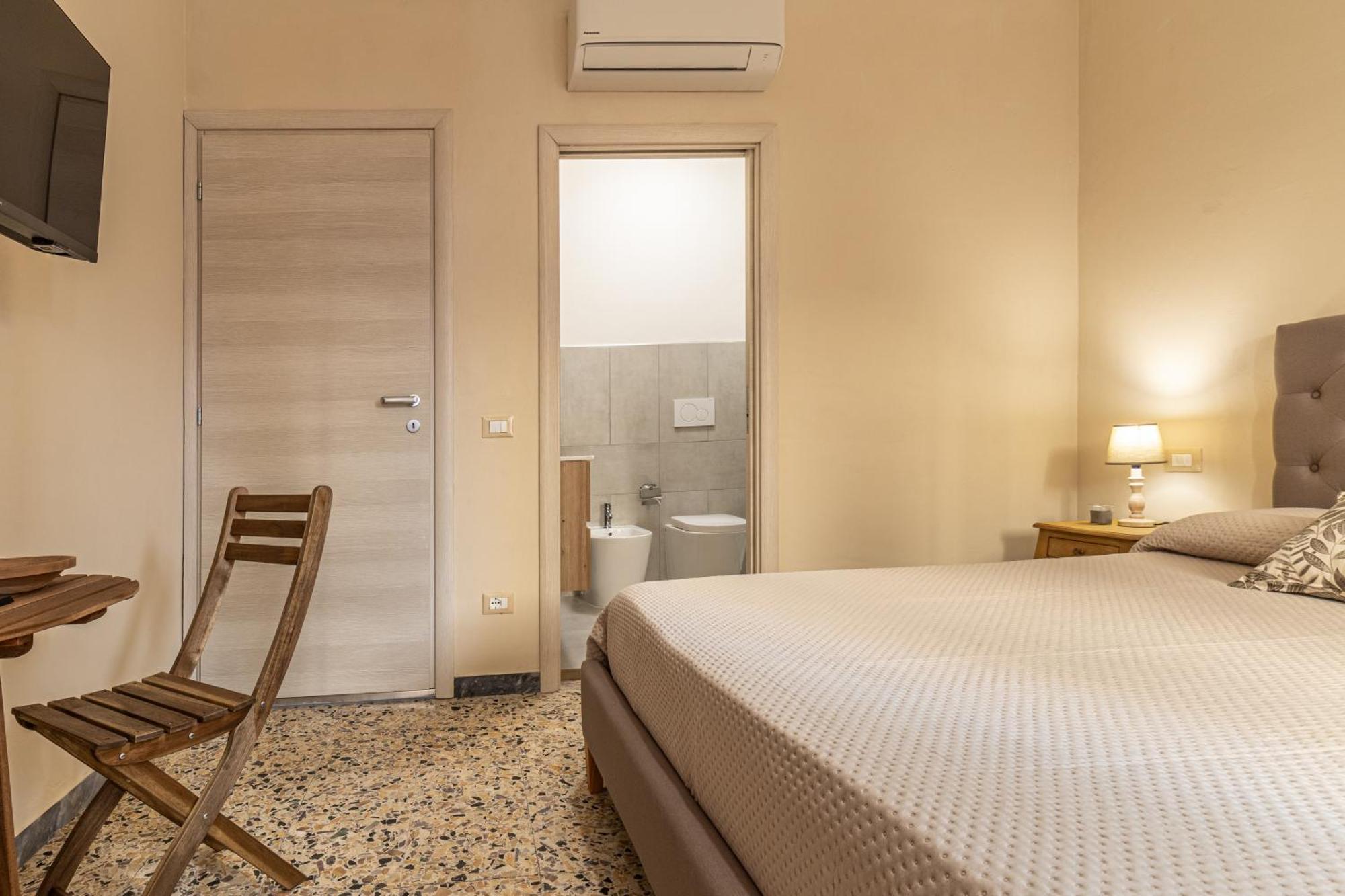 L'Erika In Citta Hotel Ливорно Екстериор снимка